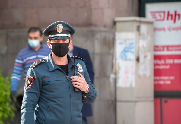 Սև, սպիտակ, մոխրագույն․ ի՞նչ վտանգներ են պարունակում հայերի սիրած գունավոր դիմակները - Sputnik Արմենիա