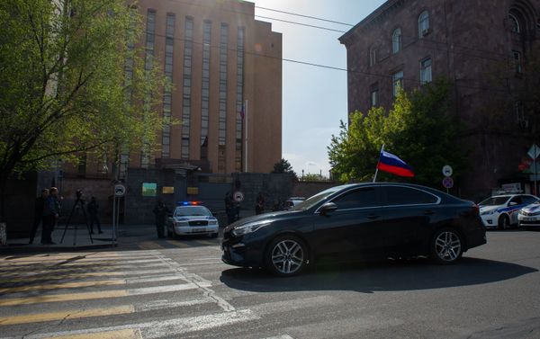 Հայաստանում մնացած ՌԴ քաղաքացիները բողոքի ակցիան  - Sputnik Արմենիա