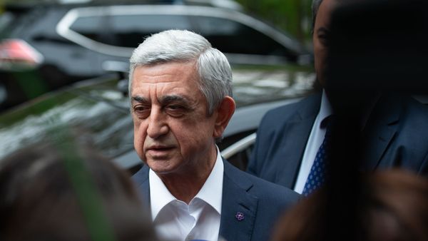 Третий президент Армении Серж Саргсян на заседании апрельской комиссии в парламенте (16 апреля 2020). Еревaн - Sputnik Армения