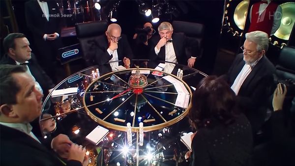 Кадр из телепрограммы Что? Где? Когда? с участием команды Виктора Сиднева - Sputnik Армения