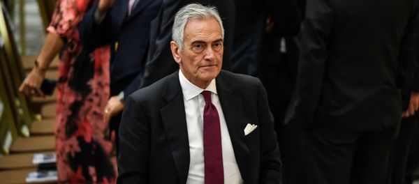 Президент Итальянской федерации футбола (FIGC) Габриэле Гравина на аудиенции у Папы Римского (24 мая 2019). Ватикан - Sputnik Արմենիա