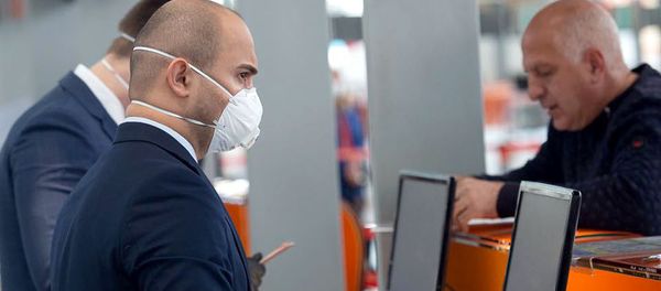 Специальным рейсом из Еревана в Россию вернулись 123 российских гражданина (27 апреля 2020). Еревaн Специальным рейсом из Еревана в Россию вернулись 123 российских гражданина (27 апреля 2020). Еревaн - Sputnik Արմենիա