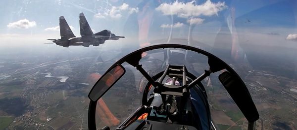 Су-24 и Су-30СМ нанесли удары по условному противнику в Балтике Су-24 и Су-30СМ нанесли удары по условному противнику в Балтике - Sputnik Армения
