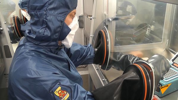 Российские специалисты протестировали на коронавирус военных армянской армии и  базы ЮВО - Sputnik Армения
