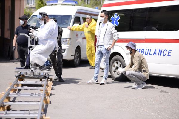 «Շնորհակալ ենք»․ հայ աստղերի հուզիչ տեսահոլովակը՝ նվիրված հայ բուժաշխատողներին - Sputnik Արմենիա