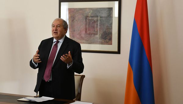 Президент Армении Армен Саркисян (2 мая 2020). Еревaн Президент Армении Армен Саркисян (2 мая 2020). Еревaн - Sputnik Армения