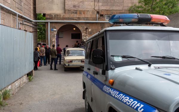 Շենքի բակում - Sputnik Արմենիա