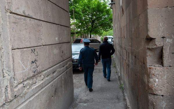 Շենքի տարածքում քննչական գործողություններ էին իրականացնում իրավապահները - Sputnik Արմենիա