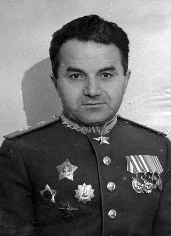 Несолидный маршал: как сын Сталина и Рузвельт сбили Худякова-Ханферянца - Sputnik Армения