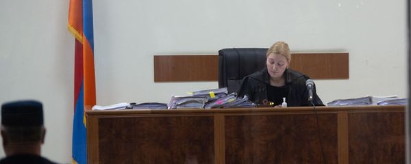 Судья Анна Данибекян на судебном заседании по делу 1 марта (13 мая 2020). Еревaн - Sputnik Արմենիա