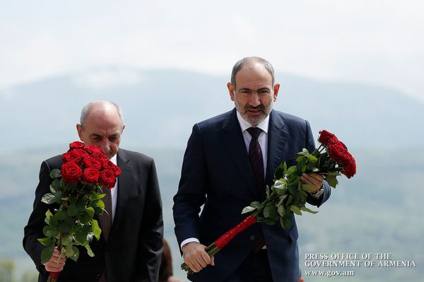 Արցախում տոնական միջոցառումներ են. մասնակցել են նաև Նիկոլ Փաշինյանն ու Արարատ Միրզոյանը  - Sputnik Արմենիա