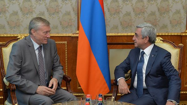 президент Армении Серж Саргсян и генеральный секретарь ОДКБ Николай Бордюжа - Sputnik Армения
