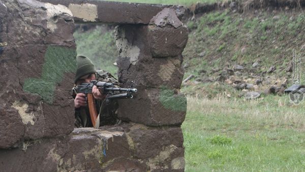 Армянские военнослужащие на учениях Армянские военнослужащие на учениях - Sputnik Արմենիա