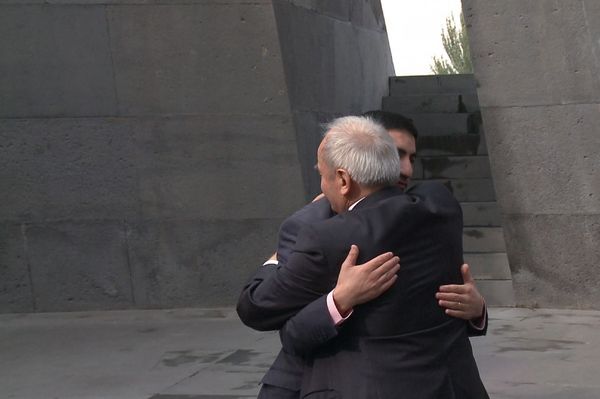 Сынок, найди армянку, что меня вылечила, или Откровения турецкого писателя Ялчина - Sputnik Армения