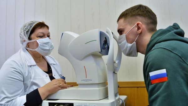 Прохождение медкомиссии призывниками в Москве - Sputnik Армения