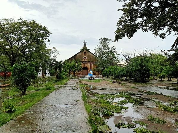 Последствия тайфуна Вонфон, обрушившегося на центральную часть Филиппин. - Sputnik Армения