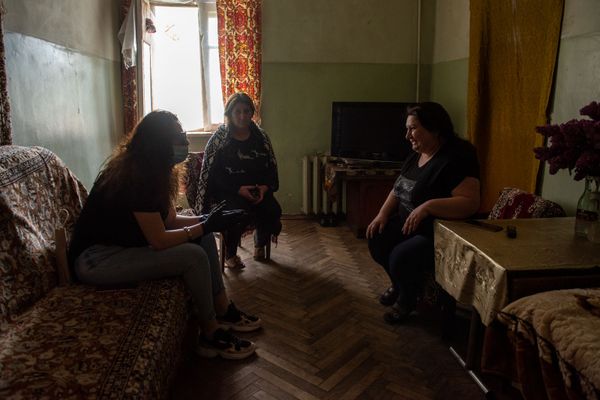 Неужели всех видят, а нас - нет: семья Саларцорцян из Баку оказалась никому не нужной? Неужели всех видят, а нас - нет: семья Саларцорцян из Баку оказалась никому не нужной? - Sputnik Армения