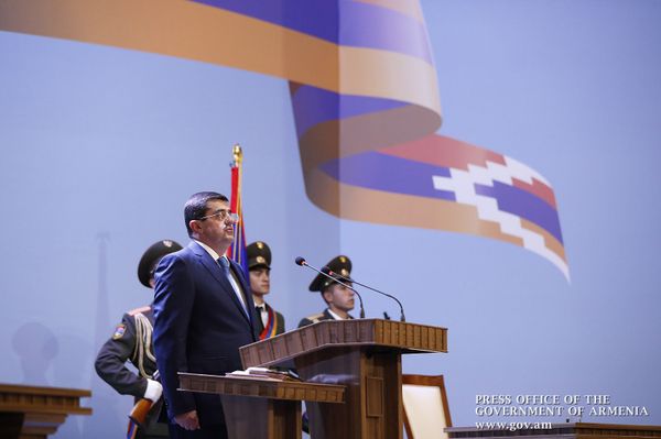 Пашинян: в Арцахе победили силы, поддерживавшие бархатную революцию 2018 года - Sputnik Армения