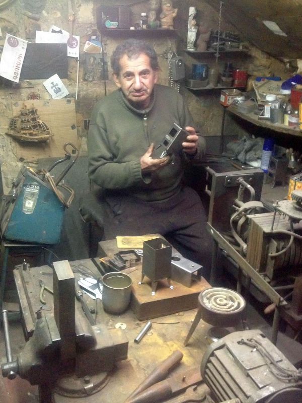 Վարչապետի` Իջևանի տան «փեջից» են սարքում. Մկրտչյաններին կերակրող արհեստի գաղտնիքը - Sputnik Արմենիա