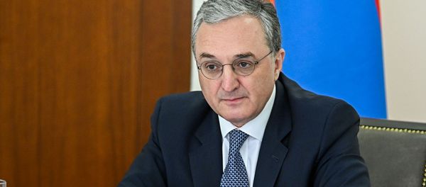 Министр иностранных дел Армении Зограб Мнацаканян на заседании Совета МИД стран членов ОДКБ в формате видеоконференции (26 мая 2020). Еревaн Министр иностранных дел Армении Зограб Мнацаканян на заседании Совета МИД стран членов ОДКБ в формате видеоконференции (26 мая 2020). Еревaн - Sputnik Армения