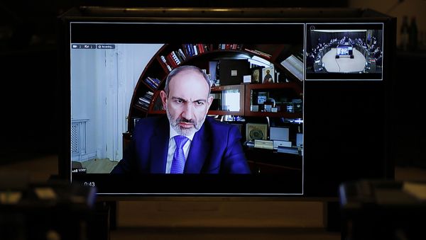 Никол Пашинян участвовал в заседании правительства дистанционно Никол Пашинян участвовал в заседании правительства дистанционно - Sputnik Արմենիա