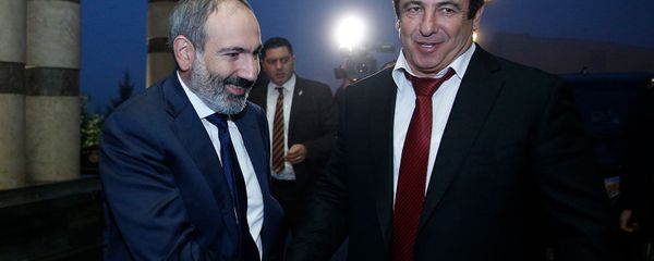 И.о. премьер-министра Армении Никол Пашинян принял участие в конференции Инвестиции и торговля (26 октября 2018). Еревaн - Sputnik Армения