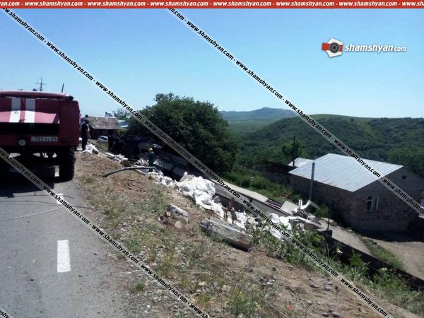 Ողբերգական ավտովթար Տավուշում. շաքարավազ տեղափոխող բեռնատարի վարորդը տեղում մահացել է - Sputnik Արմենիա