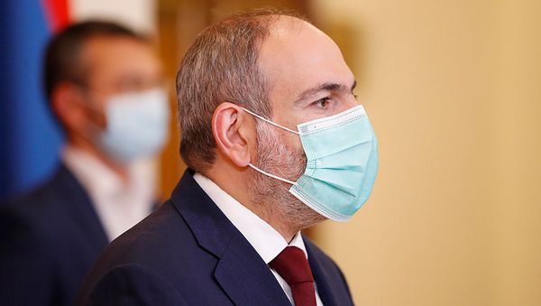 Премьер-министр Никол Пашинян во время брифинга (11 июня 2020). Еревaн Премьер-министр Никол Пашинян во время брифинга (11 июня 2020). Еревaн - Sputnik Армения