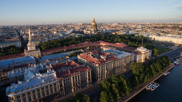 Адмиралтейство и Исаакиевский собор в Санкт-Петербурге - Sputnik Армения