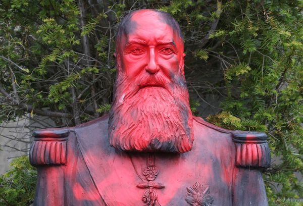 Осквернение памятника короля-колонизатора Леопольда II в Бельгии - Sputnik Армения