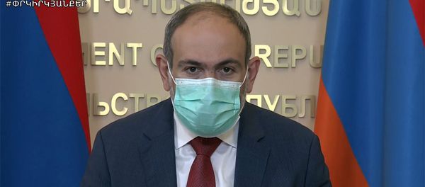 Премьер-министр Никол Пашинян во время брифинга (15 июня 2020). Еревaн Премьер-министр Никол Пашинян во время брифинга (15 июня 2020). Еревaн - Sputnik Армения