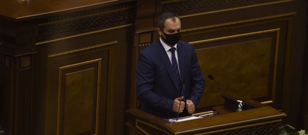 Генеральный прокурор Артур Давтян на заседании Парламента по вопросу лишения Гагика Царукяна депутатской неприкосновенности (16 июня 2020). Еревaн Генеральный прокурор Артур Давтян на заседании Парламента по вопросу лишения Гагика Царукяна депутатской неприкосновенности (16 июня 2020). Еревaн - Sputnik Армения