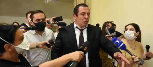 Гагик Царукян на заседании Парламента по вопросу лишения Гагика Царукяна депутатской неприкосновенности (16 июня 2020). Еревaн - Sputnik Արմենիա