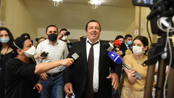 Гагик Царукян на заседании Парламента по вопросу лишения Гагика Царукяна депутатской неприкосновенности (16 июня 2020). Еревaн - Sputnik Армения