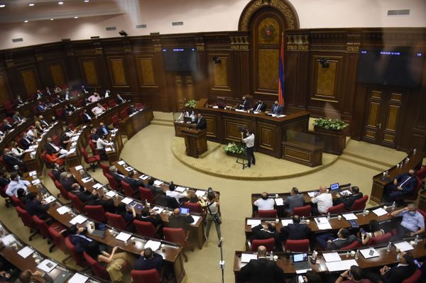 Գագիկ Ծառուկյանին անձեռնմխելիությունից զրկելու հարցի քննարկումը ԱԺ–ում - Sputnik Արմենիա