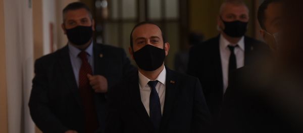 Арарат Мирзоян после заседания Парламента по вопросу лишения Гагика Царукяна депутатской неприкосновенности (16 июня 2020). Еревaн Арарат Мирзоян после заседания Парламента по вопросу лишения Гагика Царукяна депутатской неприкосновенности (16 июня 2020). Еревaн - Sputnik Արմենիա