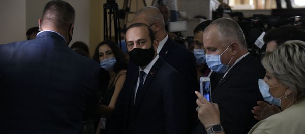 Председатель Парламента Арарат Мирзоян после заседания по вопросу лишения Гагика Царукяна депутатской неприкосновенности (16 июня 2020). Еревaн - Sputnik Армения