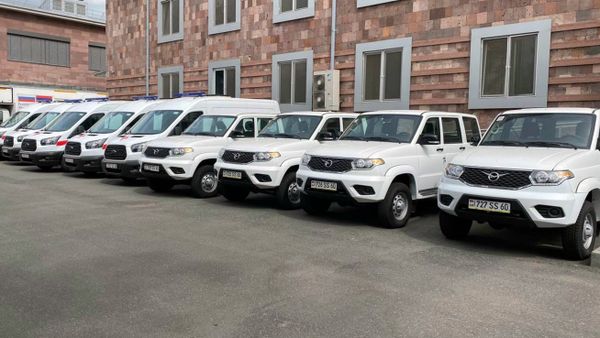 Новые автомобили для службы «Скорая помощь» в Армении - Sputnik Армения