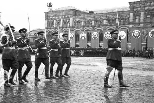 В Москве состоялся военный парад в честь 75-летия Великой Победы - Sputnik Армения
