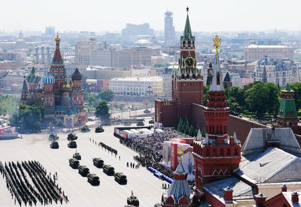 Военный парад в ознаменование 75-летия Победы на Красной площади Военный парад в ознаменование 75-летия Победы на Красной площади - Sputnik Армения