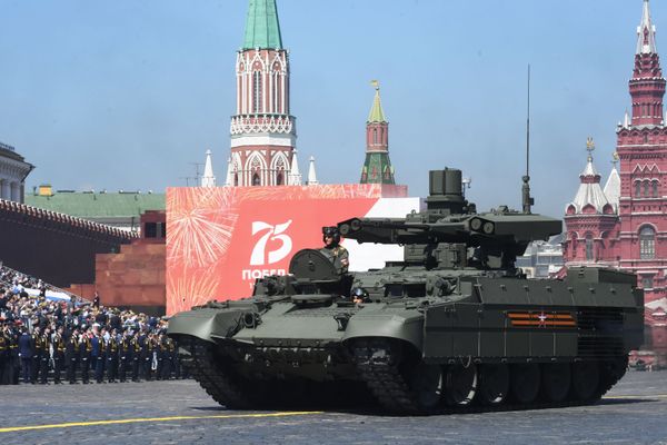 Боевая машина поддержки танков (БМПТ) Терминатор во время военного парада Победы Боевая машина поддержки танков (БМПТ) Терминатор во время военного парада Победы - Sputnik Армения
