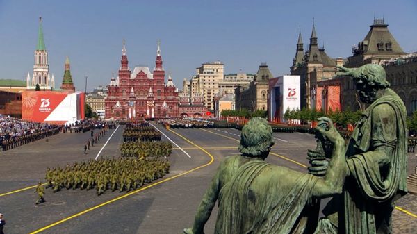 В Москве состоялся военный парад в честь 75-летия Великой Победы - Sputnik Армения