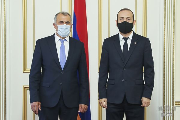Արարատ Միրզոյանն ու Հրայր Թովմասյանին փոխարինող դատավորը հանդիպել են - Sputnik Արմենիա