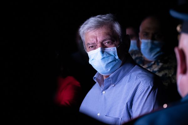 Есть вероятность нового возгорания: глава МЧС Армении на месте крупного пожара в Ереване Есть вероятность нового возгорания: глава МЧС Армении на месте крупного пожара в Ереване - Sputnik Армения