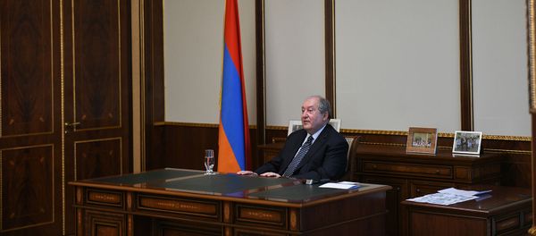 Президент Армен Саркисян встретился с бывшими министрами здравоохранения Армении (29 июня 2020). Еревaн Президент Армен Саркисян встретился с бывшими министрами здравоохранения Армении (29 июня 2020). Еревaн - Sputnik Արմենիա
