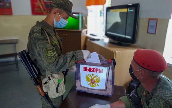 Голосование в различных воинских частях по внесению поправок в Конституцию РФ (июнь 2020). Еревaн, Гюмри - Sputnik Армения