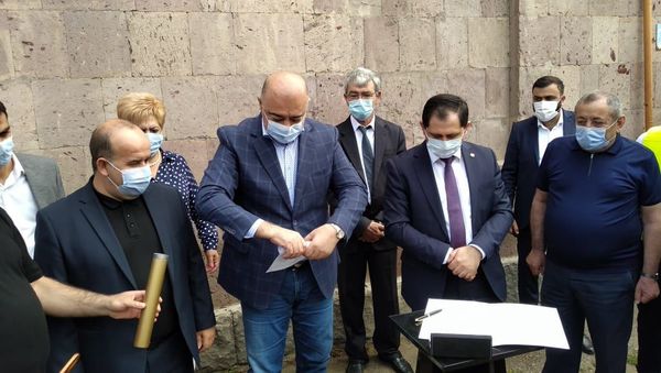 В Гюмри началось строительство 15 улиц (1 июля 2020). В Гюмри началось строительство 15 улиц (1 июля 2020). - Sputnik Արմենիա
