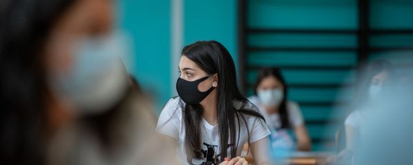  Единый экзамен по английскому языку в старшей школе № 29 им. Андраника Маргаряна (2 июля 2020). Еревaн - Sputnik Армения