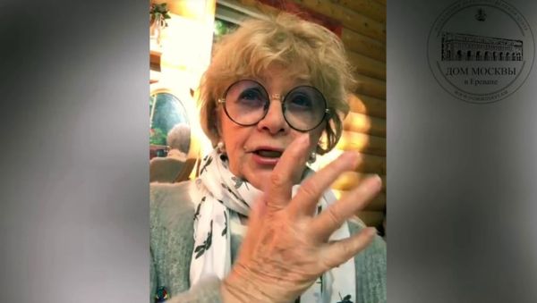 Алла Сурикова о Фрунзике Мкртчяне - Sputnik Армения