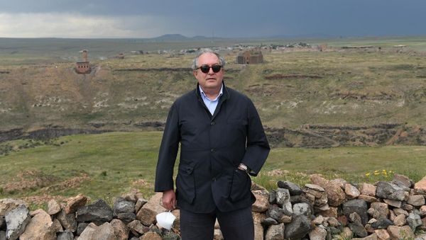 Президент Армен Саркисян посетил отряд российских пограничных войск (5 июля 2020). Армения Президент Армен Саркисян посетил отряд российских пограничных войск (5 июля 2020). Армения - Sputnik Армения
